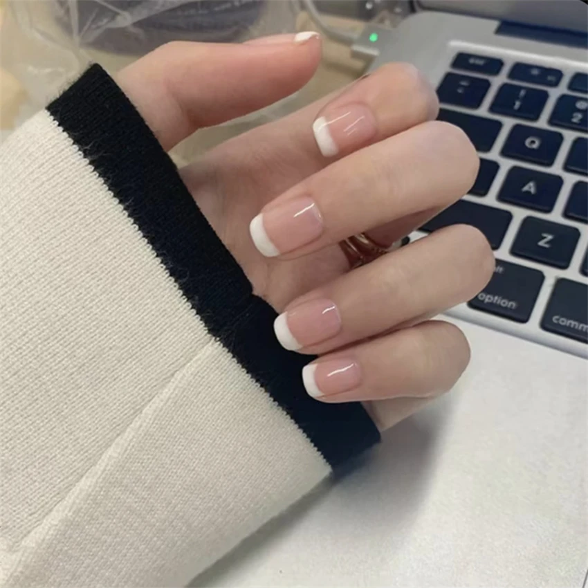 24 Pz/set Breve Francese Minim - Nail Art Pink recensione e prezzo