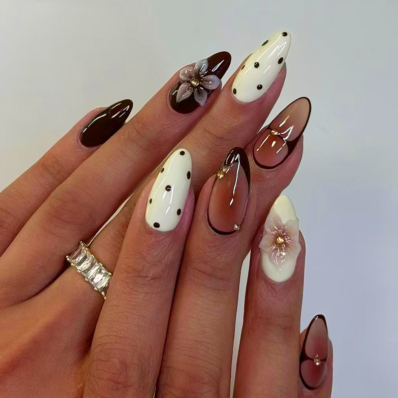 Set di 24 Unghie Finte a Mando - Nail Art Pink recensione e prezzo